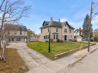 206 Franklin Place, Rockford, IL 61103