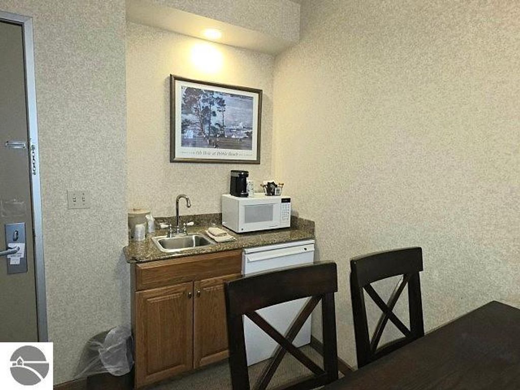 Image 14 of property listing at 2400 Troon South # 4210, Bellaire, MI 49615