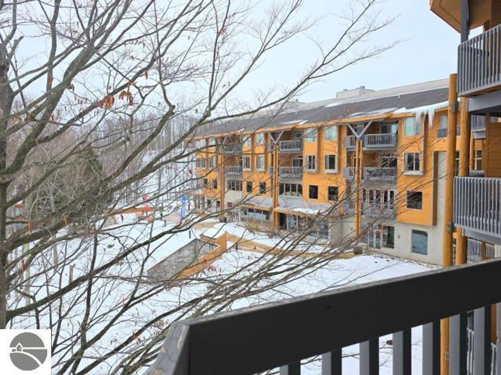 Image 16 of property listing at 2400 Troon South # 4210, Bellaire, MI 49615