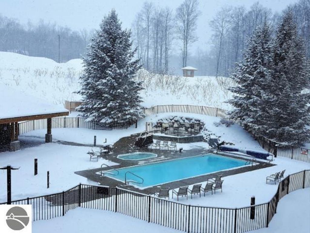 Image 19 of property listing at 2400 Troon South # 4210, Bellaire, MI 49615