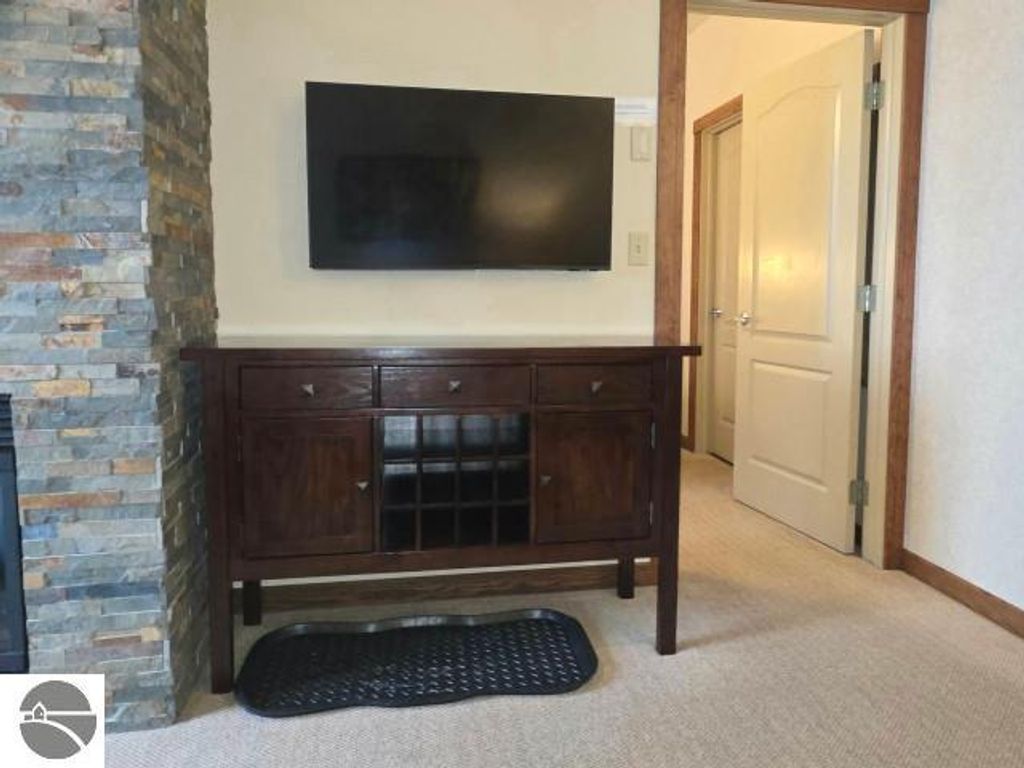 Image 4 of property listing at 2400 Troon South # 4210, Bellaire, MI 49615