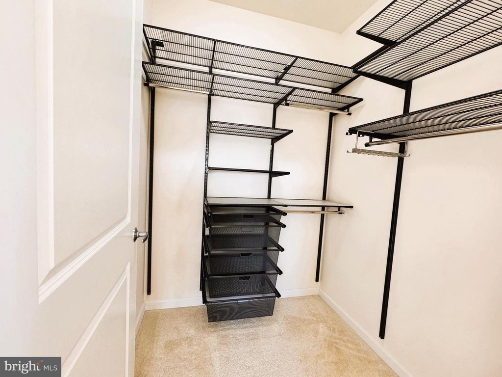 Image 11 of property listing at 938 CAMPBELL ST, South Plainfield, NJ 07080