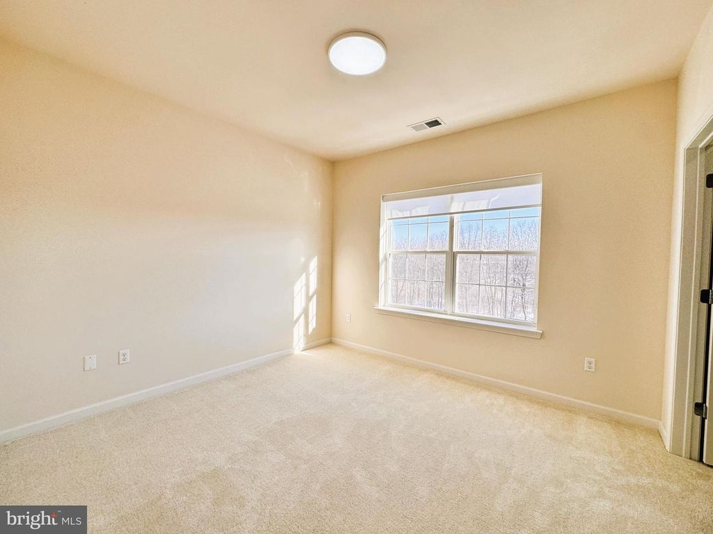 Image 13 of property listing at 938 CAMPBELL ST, South Plainfield, NJ 07080