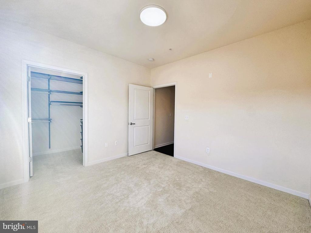 Image 14 of property listing at 938 CAMPBELL ST, South Plainfield, NJ 07080