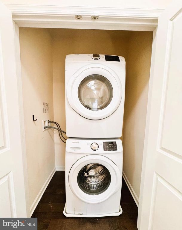 Image 18 of property listing at 938 CAMPBELL ST, South Plainfield, NJ 07080