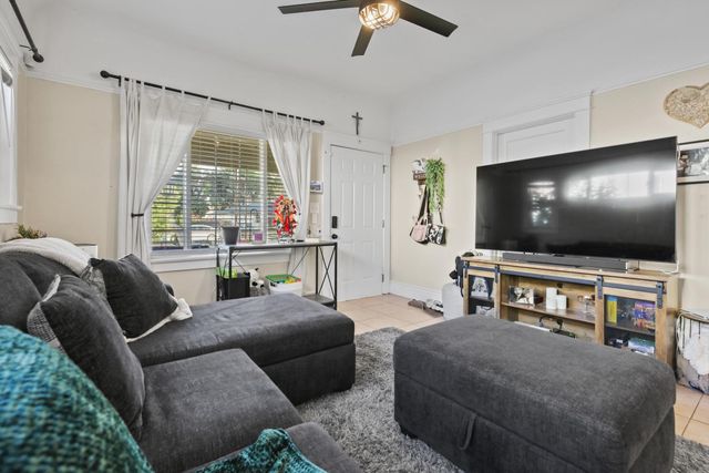 1511 Country Club Blvd, Stockton, CA 95204