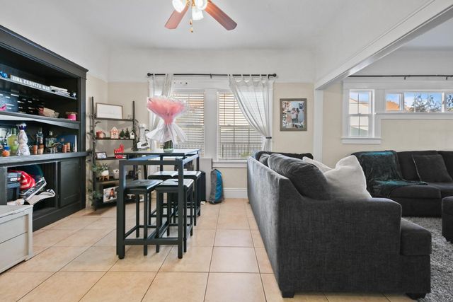 1511 Country Club Blvd, Stockton, CA 95204