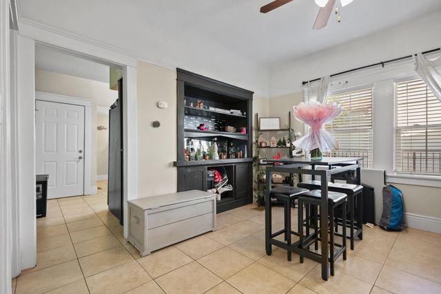 1511 Country Club Blvd, Stockton, CA 95204