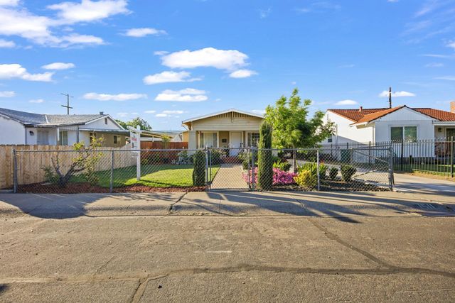 1511 Country Club Blvd, Stockton, CA 95204