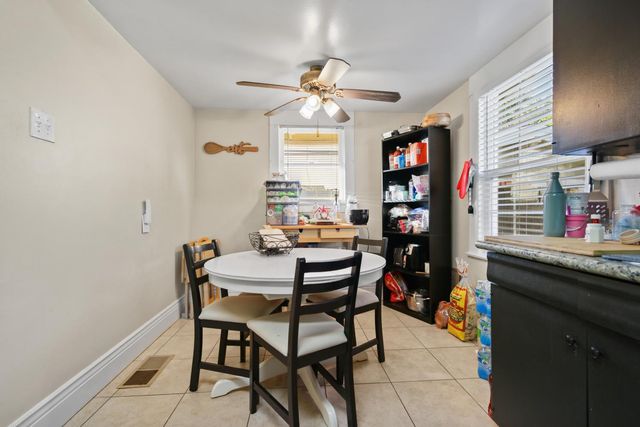 1511 Country Club Blvd, Stockton, CA 95204