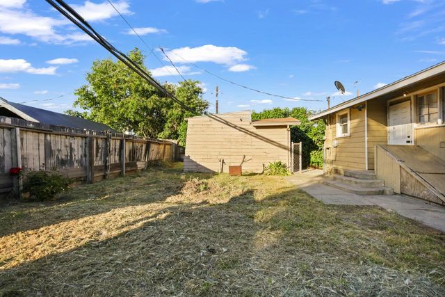 1511 Country Club Blvd, Stockton, CA 95204