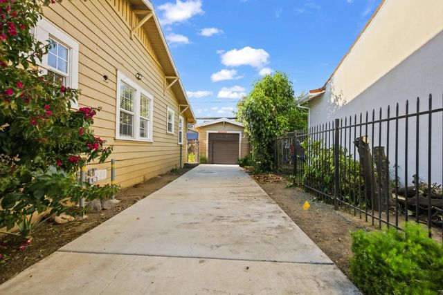 1511 Country Club Blvd, Stockton, CA 95204