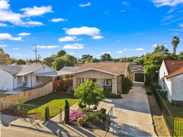 1511 Country Club Blvd, Stockton, CA 95204