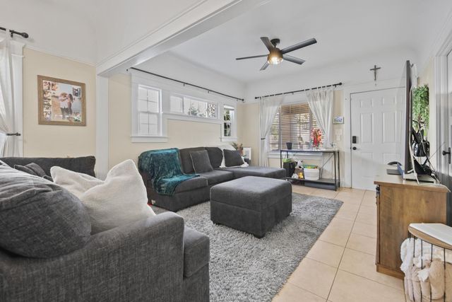1511 Country Club Blvd, Stockton, CA 95204