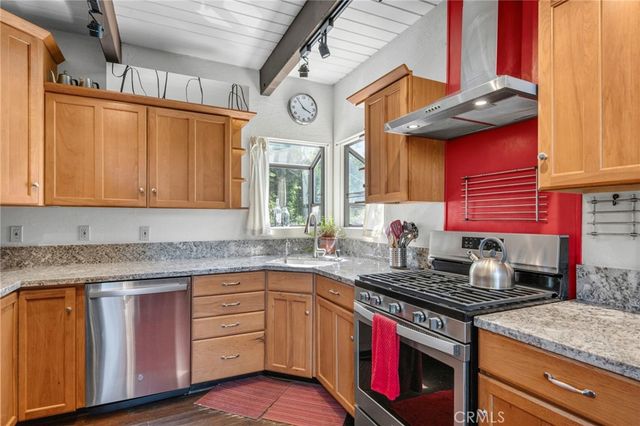 162 C Lane, Lake Arrowhead, CA 92352