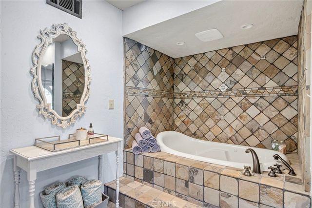162 C Lane, Lake Arrowhead, CA 92352