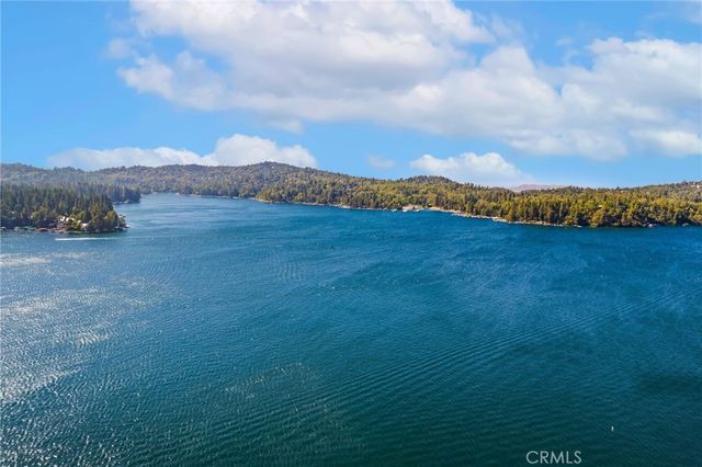 162 C Lane, Lake Arrowhead, CA 92352