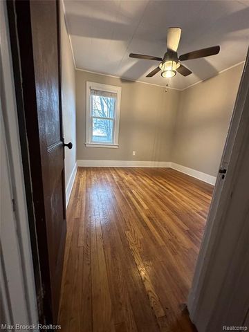 264 E Breckenridge Street, Ferndale, MI 48220