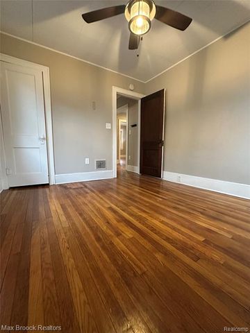 264 E Breckenridge Street, Ferndale, MI 48220