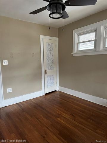 264 E Breckenridge Street, Ferndale, MI 48220