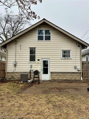 264 E Breckenridge Street, Ferndale, MI 48220