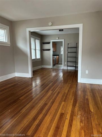 264 E Breckenridge Street, Ferndale, MI 48220