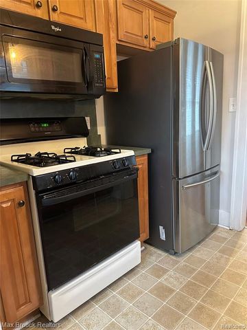 264 E Breckenridge Street, Ferndale, MI 48220