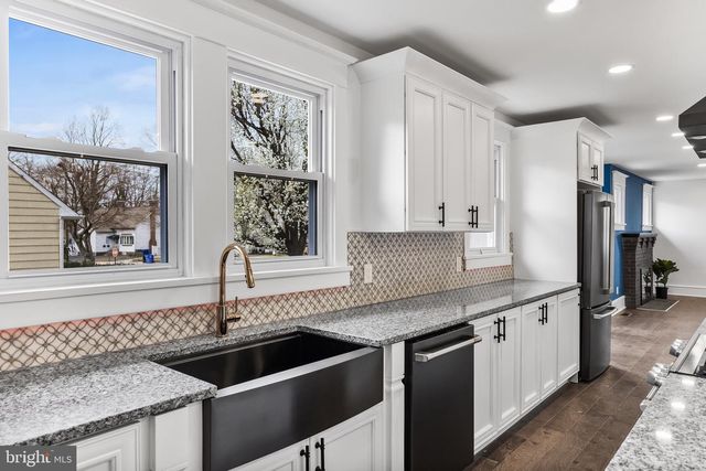 1013 STONE RD, Laurel Springs, NJ 08021