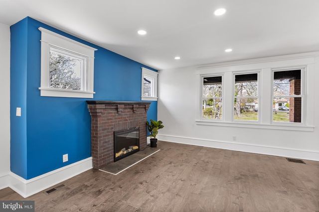 1013 STONE RD, Laurel Springs, NJ 08021