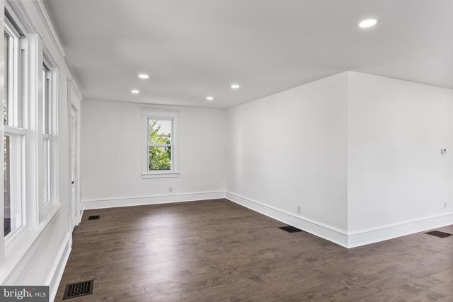 1013 STONE RD, Laurel Springs, NJ 08021