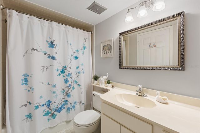 530 SPRING LAKES BOULEVARD, Bradenton, FL 34210