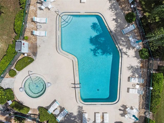 530 SPRING LAKES BOULEVARD, Bradenton, FL 34210