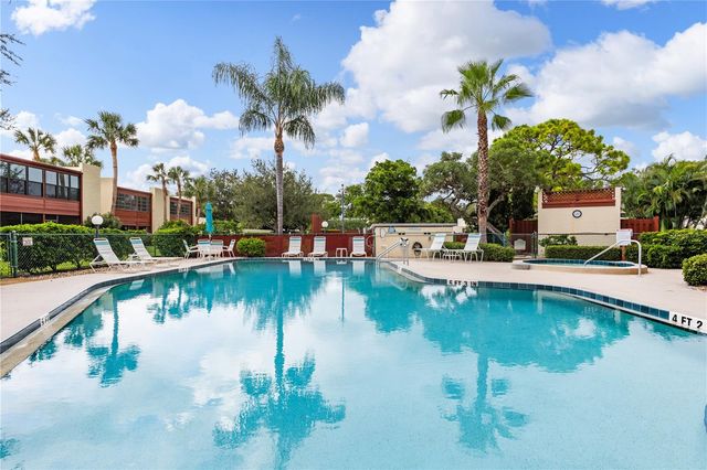 530 SPRING LAKES BOULEVARD, Bradenton, FL 34210