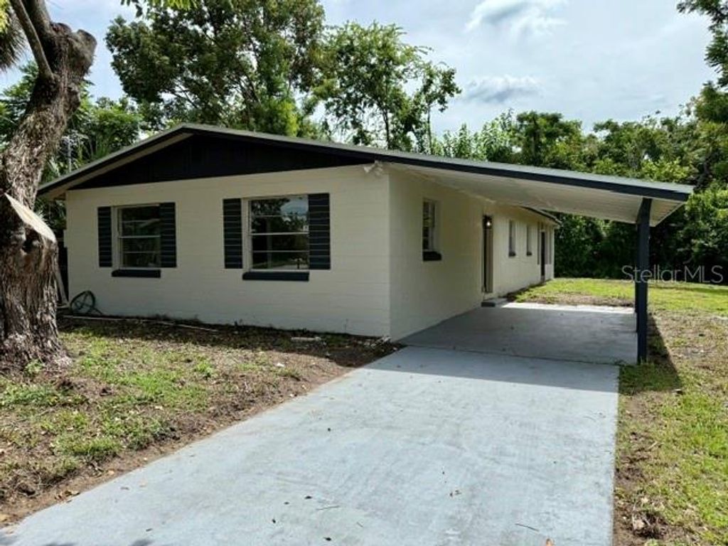 2111 DIXIE AVENUE, Sanford, FL 32771