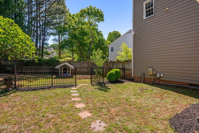 805 Cricketfield Lane, Cary, NC 27518