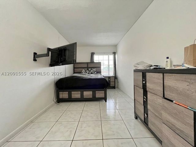 11855 NE 19th Dr 45, North Miami, FL 33181