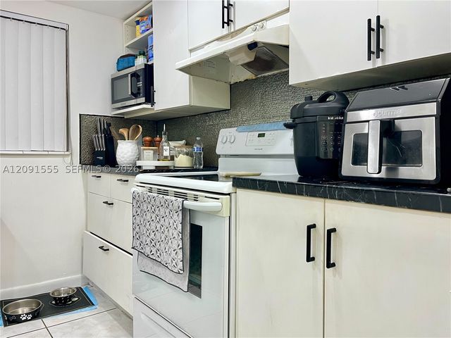11855 NE 19th Dr 45, North Miami, FL 33181