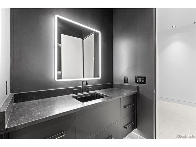 1525 S Milwaukee St, Denver, CO 80210