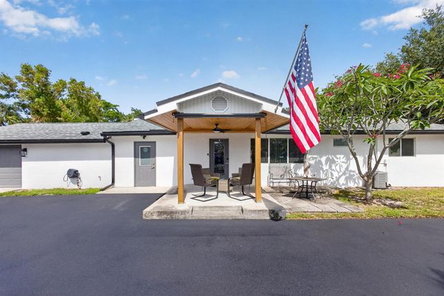 5500 West Place, Mangonia Park, FL 33407