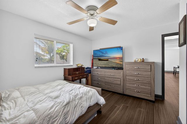 5500 West Place, Mangonia Park, FL 33407