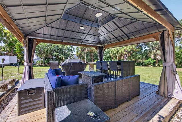 5500 West Place, Mangonia Park, FL 33407