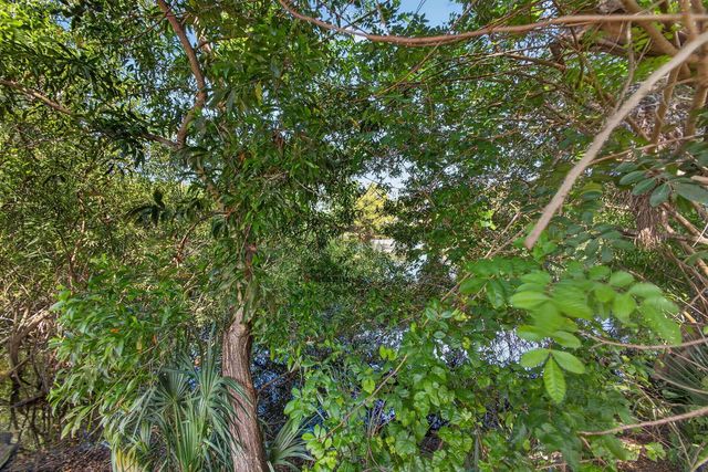 5500 West Place, Mangonia Park, FL 33407