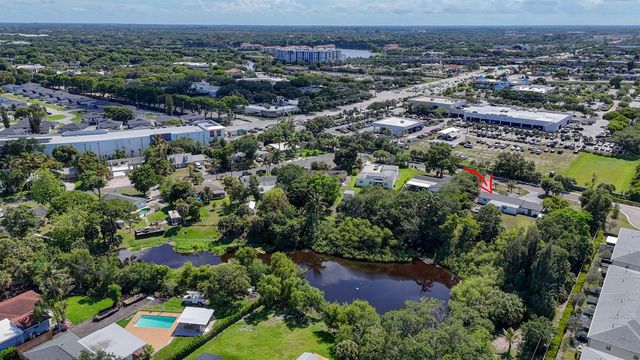 5500 West Place, Mangonia Park, FL 33407