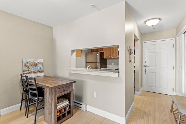 90 Eastern Ave Apt 204, Manchester, NH 03104