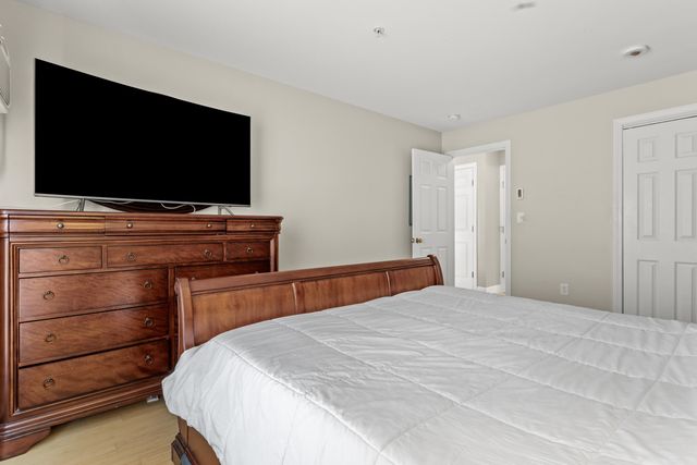 90 Eastern Ave Apt 204, Manchester, NH 03104