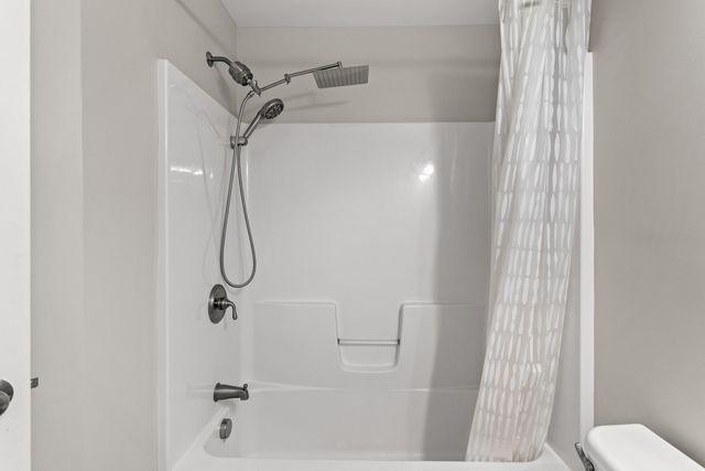 90 Eastern Ave Apt 204, Manchester, NH 03104