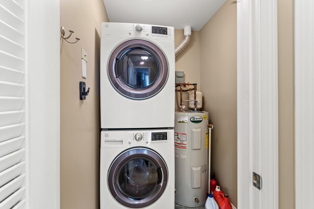 90 Eastern Ave Apt 204, Manchester, NH 03104