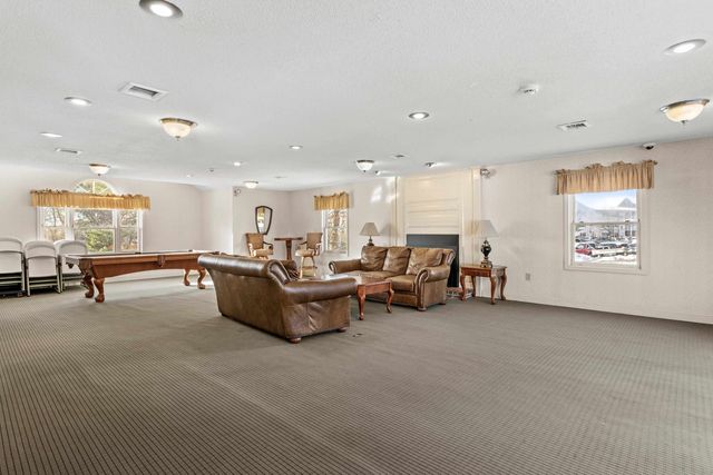 90 Eastern Ave Apt 204, Manchester, NH 03104