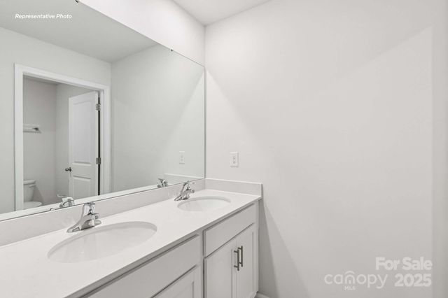 536 Dazzle Loop, Newton, NC 28658