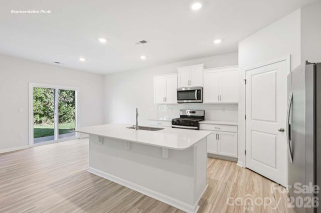 536 Dazzle Loop, Newton, NC 28658